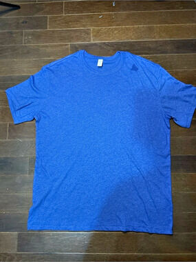 Alternative Short Sleeve Tee in Blue XL Like New